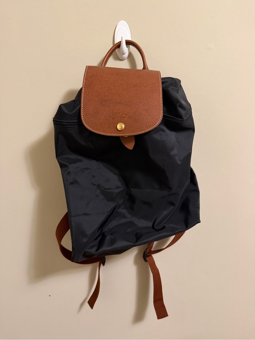 Longchamp Large Le Pilage Backpack in black - Picture 9 of 13